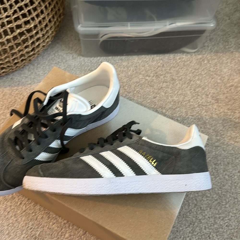 Adidas Gazelle Gray - Picture 2 of 4